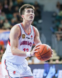 乐鱼网页版-如何？广州下赛季主力轮换：郭艾伦 李祥波 陈国豪 徐昕 管子煜