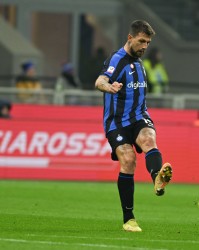 乐鱼官方-都体：国米推迟防线引援，将沿用阿切尔比和德弗里的中卫组合