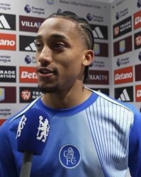 乐鱼官方-佩德罗：里斯总是让我跳舞，所以我戴帽后跳了一下桑巴舞