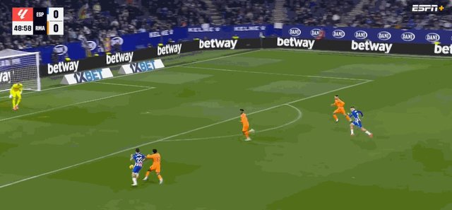 1738448680519044483.gif 卡洛斯·罗梅罗.gif